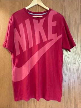 Nike Logo Tee Men’s Large - 100% cotton